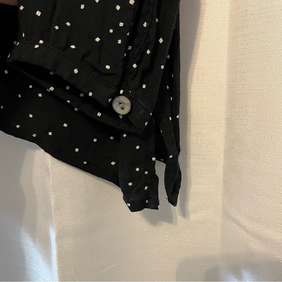 J. Jill Pleated White Square Polka Dot Button Down Shirt - Size Medium - Picture 5 of 14